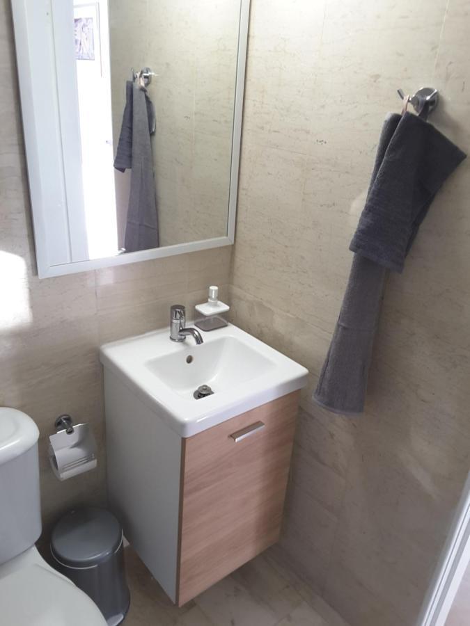 Apartamento Blue Coast Semeli By The Sea Paphos Exterior foto